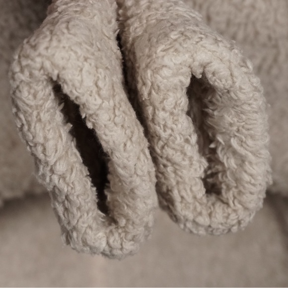 Patagonia Furry Fleece Hoodie Jacket - Picture 8 of 9